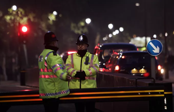 Μία τραυματίας και 4 συλλήψεις σε αντιτρομοκρατική επιχείρηση στο Λονδίνο