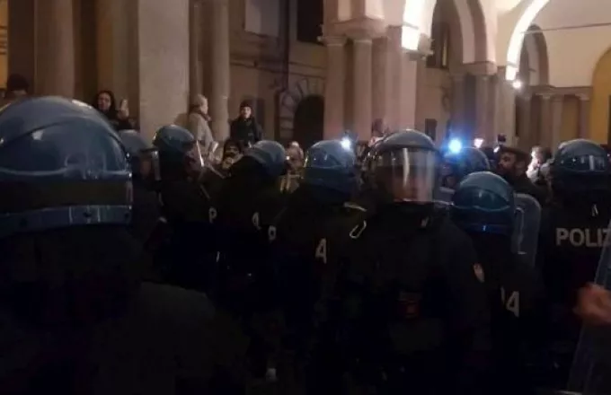 Ιταλία: Επεισόδια ανάμεσα σε ακροδεξιούς και αστυνομικούς στη Ματσεράτα
