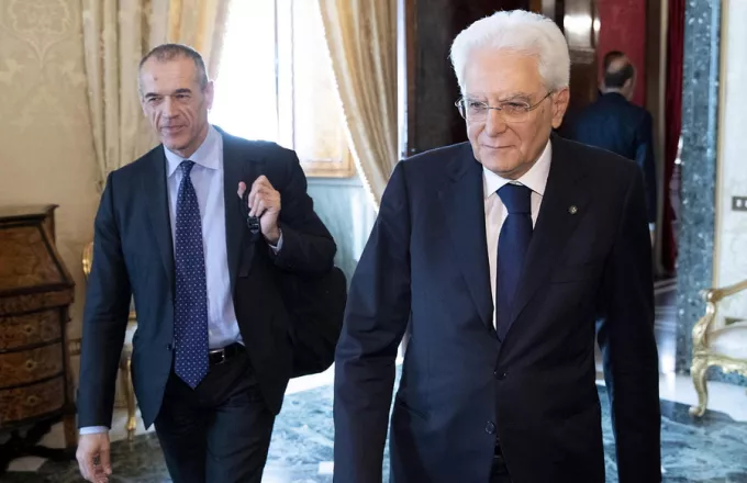 Νέα συνάντηση Κοταρέλι με Ματαρέλα εν μέσω βαθιάς αβεβαιότητας στην Ιταλία