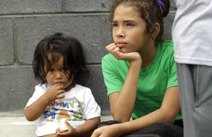 ΗΠΑ: ΜΚΟ καταγγέλουν χάος στην επανένωση μεταναστών με τα παιδιά τους 