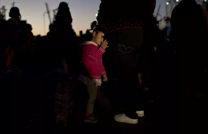 Έκκληση ΟΗΕ στην Ελλάδα να μεταφέρει περισσότερους πρόσφυγες στα ηπειρωτικά