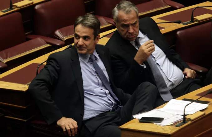 Τροπολογία ΝΔ για κατάτμηση της Β’ Αθηνών και ψήφο στους Έλληνες του εξωτερικού