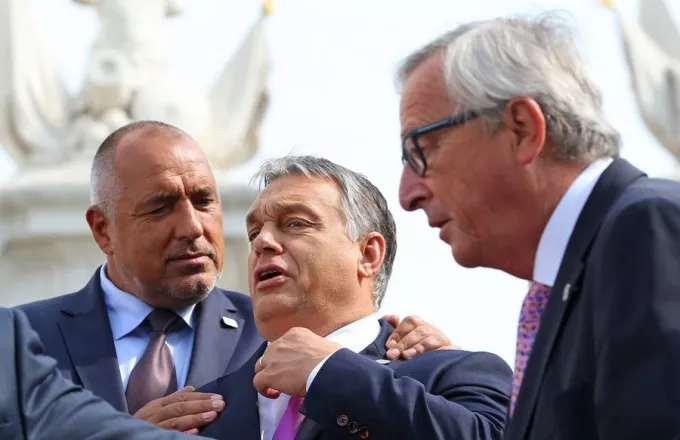 Στην Ουγγαρία τα βλέμματα της Ευρώπης καθώς ο Όρμπαν αψηφά την ΕΕ με το δημοψήφισμα