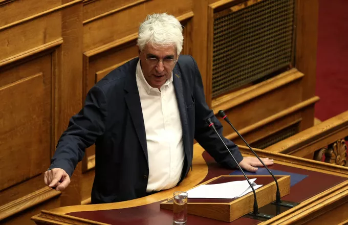 Πιθανά λάθη στον νόμο του παραδέχεται στον ΣΚΑΪ ο Νίκος Παρασκευόπουλος