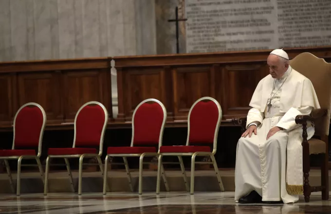 Ο πάπας δέχτηκε παραίτηση πρώην αρχιεπισκόπου που κατηγορείται για κακοποιήσεις