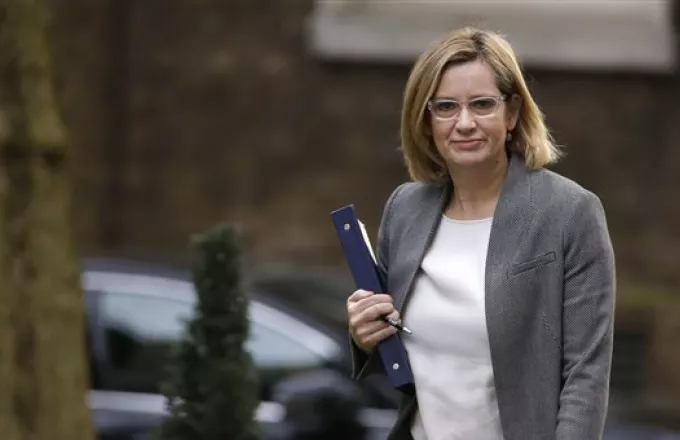 Παραιτήθηκε η υπουργός Εσωτερικών της Βρετανίας - Πλήγμα για Μέι