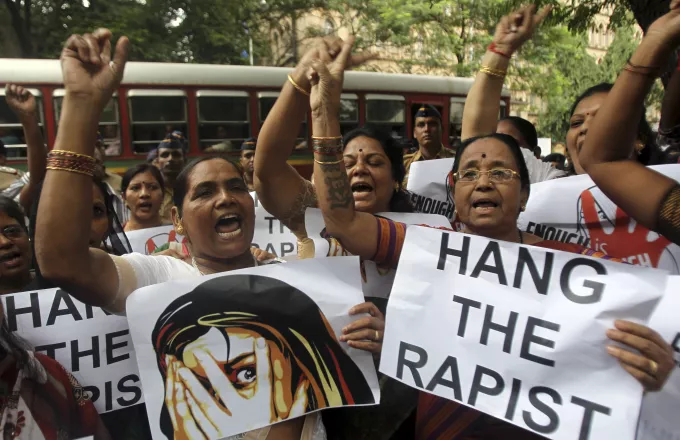 Πέντε ακτιβίστριες κατά του τράφικινγκ βιάστηκαν ομαδικά στην Ινδία