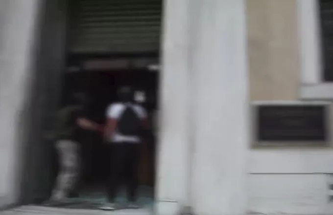 Βίντεο από την έφοδο του Ρουβίκωνα στο ΣτΕ