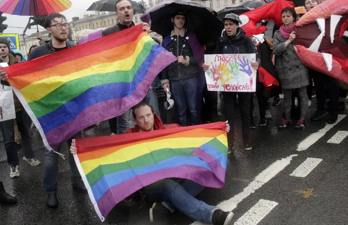 Ρωσία: 30 προσαγωγές ακτιβιστών για τα δικαιώματα των gay (βίντεο)