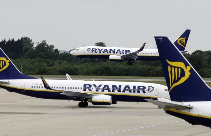 Ryanair: Διακόπτει τις πτήσεις Αθήνα-Θεσσαλονίκη