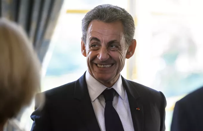 Υπό κράτηση τέθηκε ο πρώην πρόεδρος της Γαλλίας Νικολά Σαρκοζί