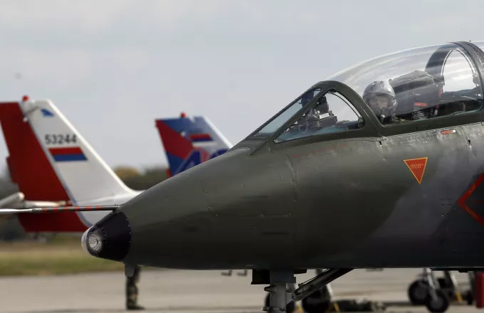 Στρατιωτικό αεροσκάφος συνετρίβη στη Σερβία, δύο νεκροί