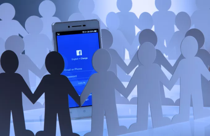Λιγότερος χρόνος παραμονής, αλλά περισσότεροι χρήστες για το Facebook