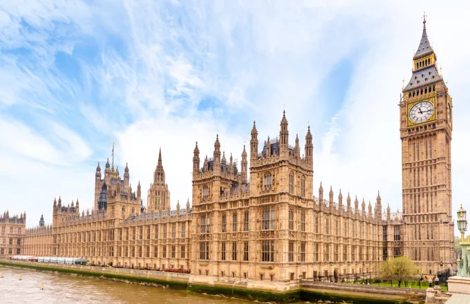 Έληξε ο συναγερμός στο Βρετανικό Κοινοβούλιο για τα ύποπτα δέματα
