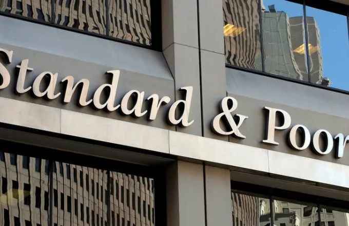 Αναβάθμισε το αξιόχρεο των ελληνικών τραπεζών η Standard & Poor's