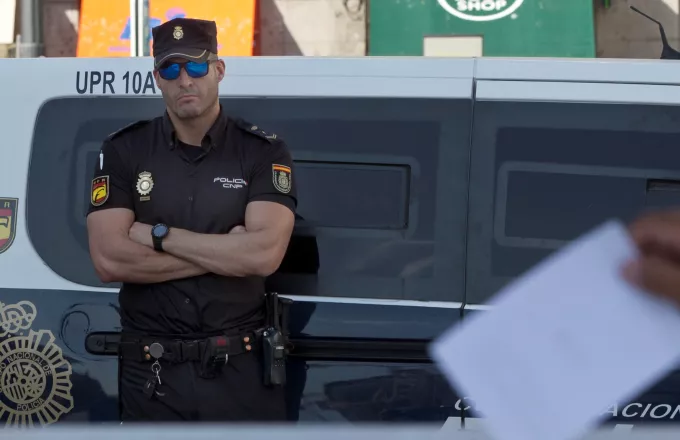 Καταλονία: Επιδρομή Ισπανών αστυνομικών στο κέντρο τηλεπικοινωνιών