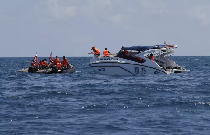 Τους 41 έφτασαν οι νεκροί από το ναυάγιο τουριστικού πλοίου στο Πουκέτ