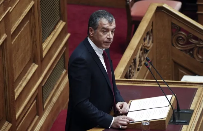 Θεοδωράκης: Η κυβέρνηση έχει μάθει να κλείνει τις μνημονιακές υποχρεώσεις