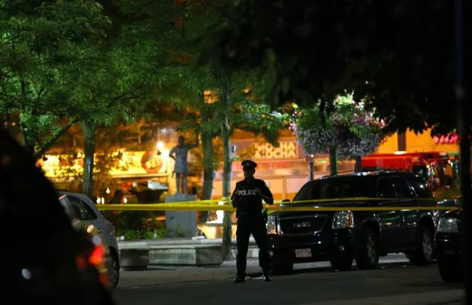 Δύο νεκροί και δεκατρείς τραυματίες από επίθεση στο Τορόντο (βίντεο)