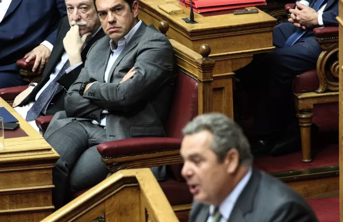 Σύλληψη Ελλήνων: «Ο πρωθυπουργός παρακολουθεί τις εξελίξεις»