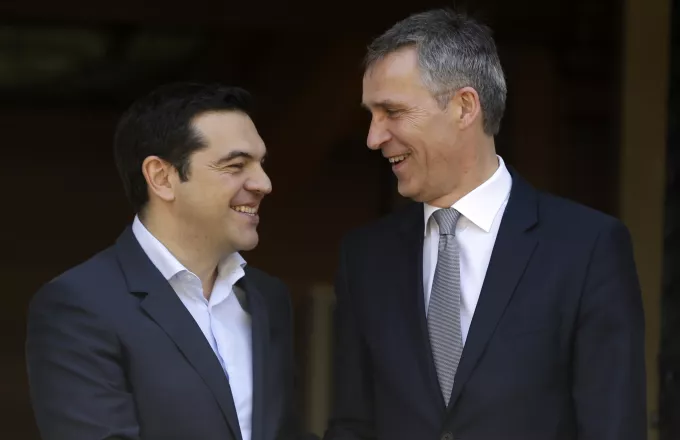 Για πΓΔΜ και Έλληνες στρατιωτικούς συζήτησαν Τσίπρας και Στόλτενμπεργκ 