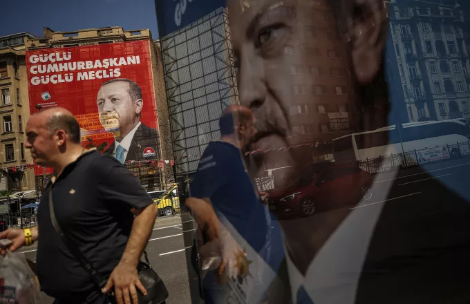 Η Τουρκία απαγόρευσε την είσοδο σε δύο ευρωπαίους βουλευτές παρατηρητές των εκλογών