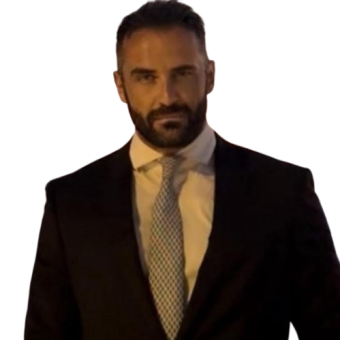 Γιώργος Κουμπαράκης