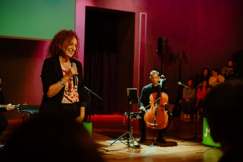 Βιβή Παπαστάθη