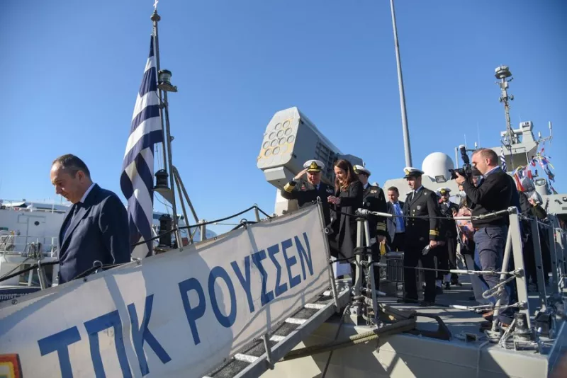 Στην πυραυλάκατο «ΡΟΥΣΣΕΝ» ο Γιάννης Πλακιωτάκης και η Δόμνα Μιχαηλίδου 