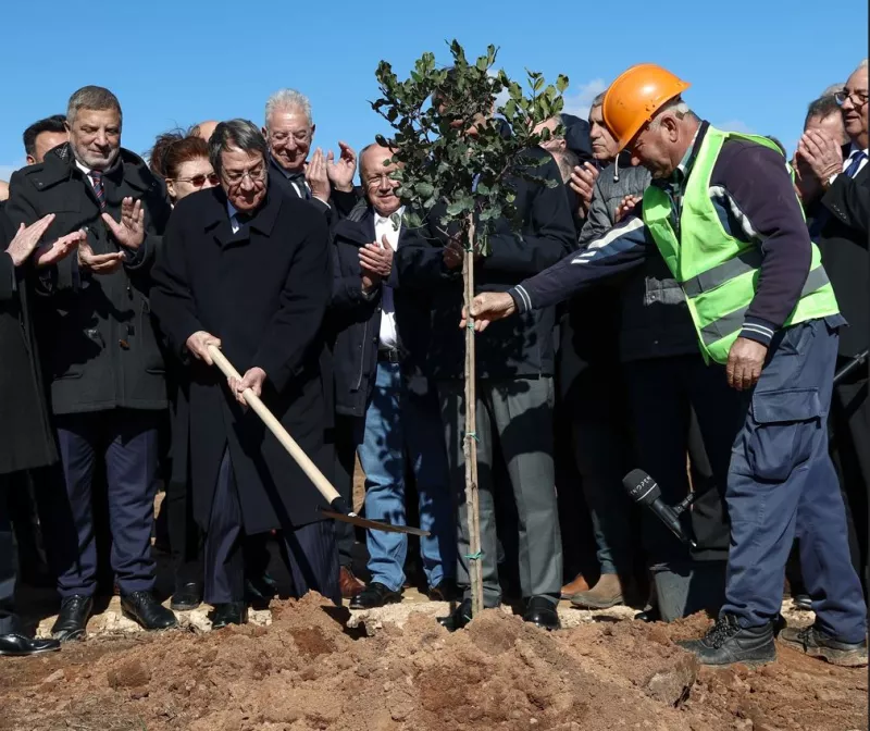 ΜΑΤΙ ΠΑΡΚΟ ΜΝΗΜΗΣ  