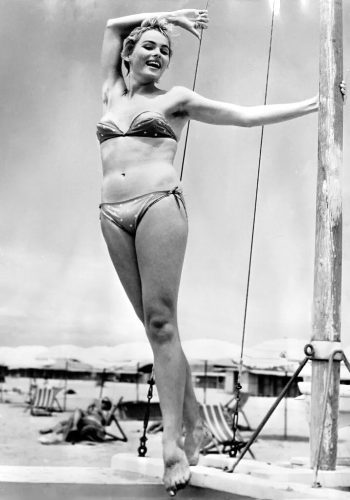 Ούρσουλα Άντρες