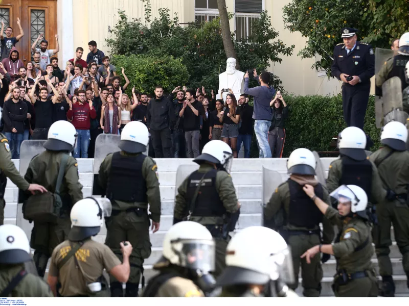 Πρόεδρος Αστυνομικών Υπαλλήλων: Πριν λίγους μήνες ήμασταν στο ΕΜΠ και καιγόμασταν