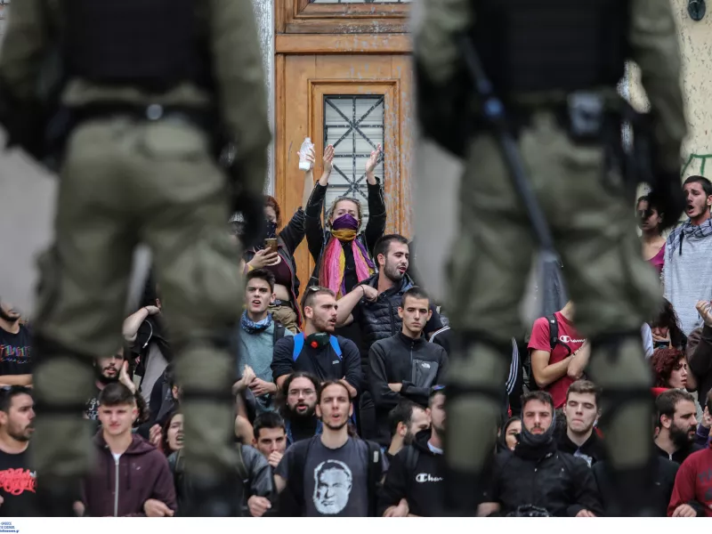 Στο αυτόφωρο φοιτητής Ιατρικής που συνελήφη στα επεισόδια της ΑΣΟΕΕ