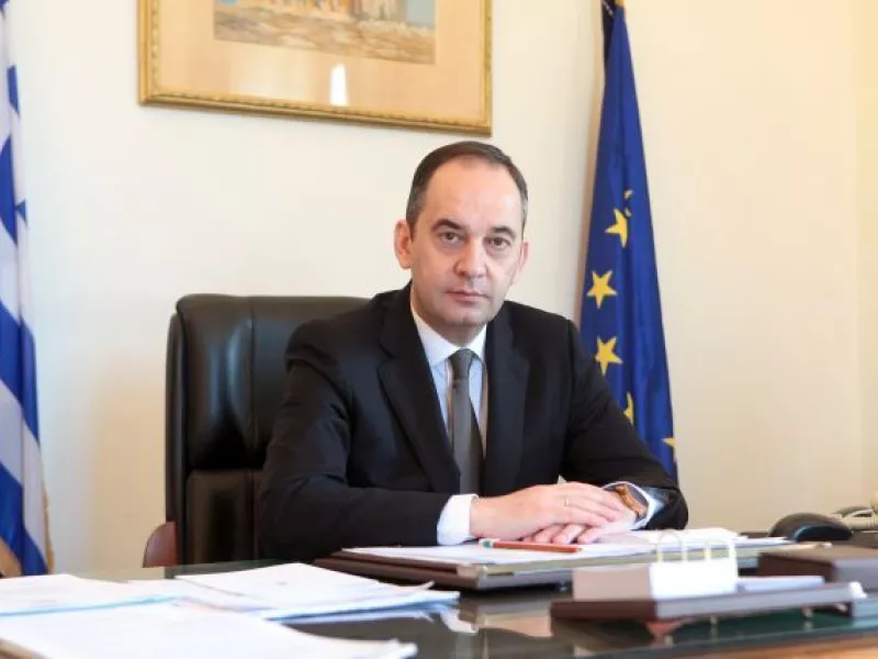 Μήνυμα Πλακιωτάκη για τους απαχθέντες Έλληνες ναυτικούς