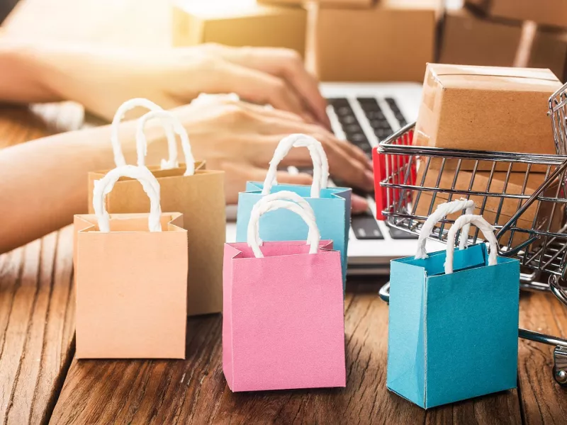 Μέτρα ενίσχυσης και για επιχειρήσεις με click away: Τι ισχύει για ενοίκιο και ασφαλιστικές υποχρεώσεις