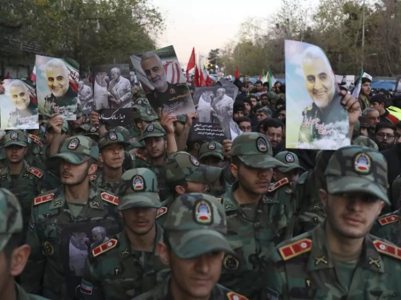 Μπορεί το Ιράν να αντιμετωπίσει τις ΗΠΑ σε πόλεμο; Ποια η στρατιωτική ισχύς του;