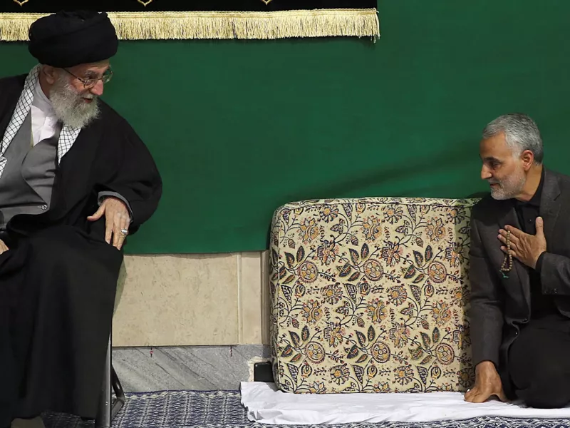 Ιράν: Ο αγιατολάχ Αλί Χαμενεΐ ορκίζεται «εκδίκηση» για το θάνατο του Σουλεϊμανί 