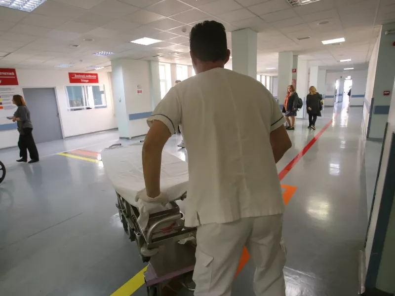 ΟΕΝΓΕ: Όχι στο σκοταδισμό - Δεν εξαιρείται για θρησκευτικούς λόγους η μετάδοση του κορωνοϊού