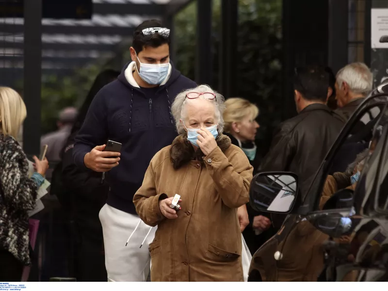 Κορωνοϊός: Το ΕΚΠΑ παρουσιάζει τα επτά νεότερα δεδομένα για την επιδημία