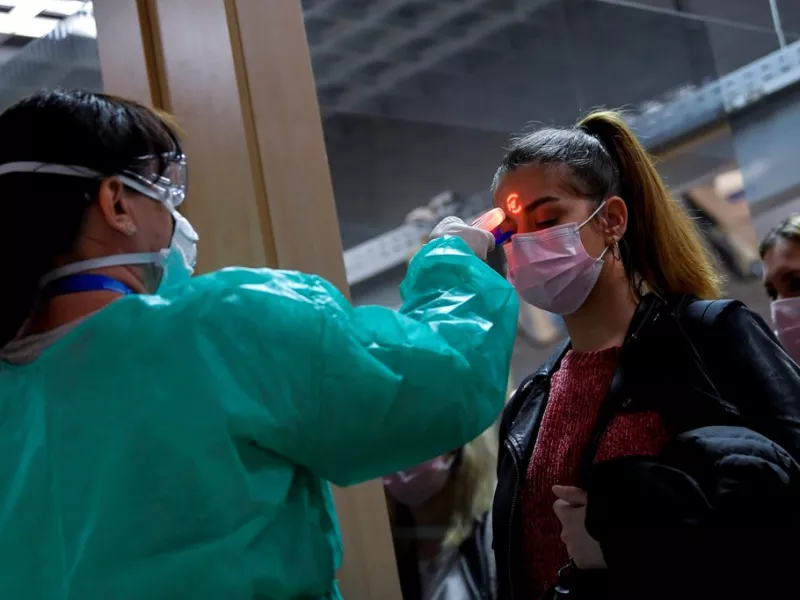 Ζευγάρι προσπάθησε να φύγει από τη βόρεια Ιταλία - Τους σταμάτησαν οι καραμπινιέροι