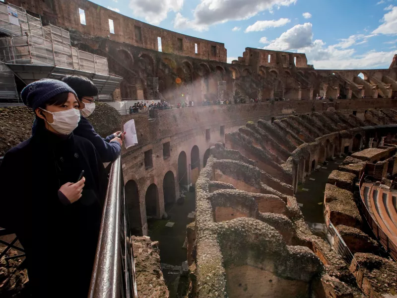 Κορωνοϊός - Ιταλία: Κλείνει τους κινηματογράφους, τα θέατρα και τα μουσεία σε όλη την επικράτειά της