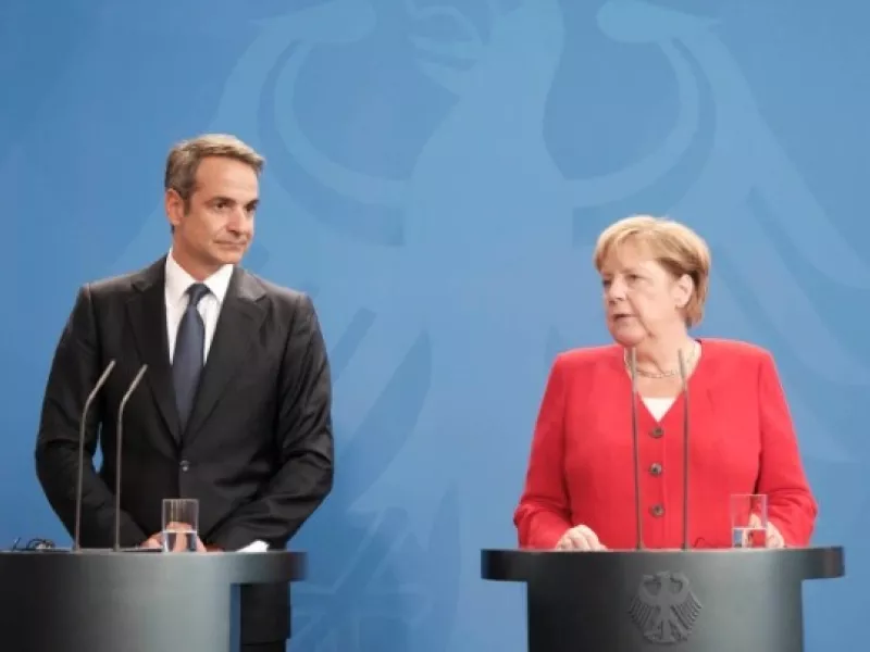 Eπικοινωνία Μητσοτάκη-Μέρκελ: Η Γερμανία θα δεχθεί 1553 πρόσφυγες από τα ελληνικά νησιά