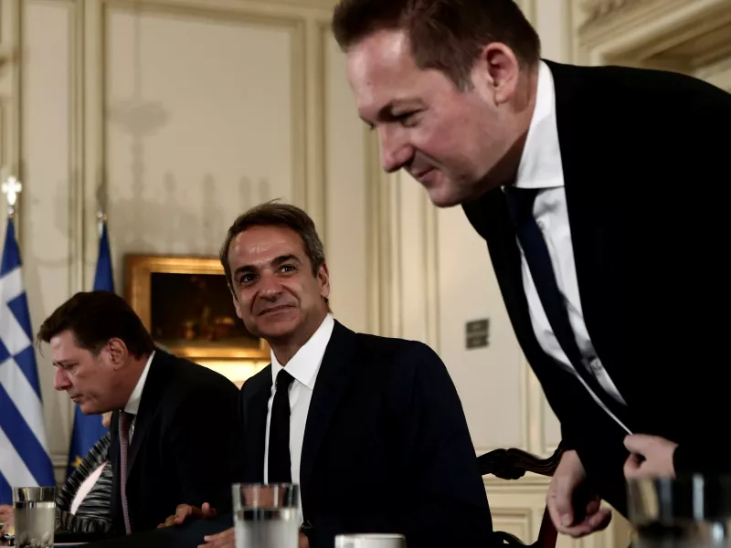 Στα «συρματοπλέγματα» κυβέρνηση – ΣΥΡΙΖΑ για μεταναστευτικό – Σφοδρή κόντρα