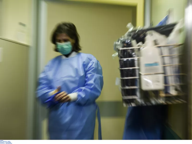 Καλά στην υγεία του το αγοράκι μητέρας θετικής στον κορωνοϊό - Επικοινωνία Μητσοτάκη