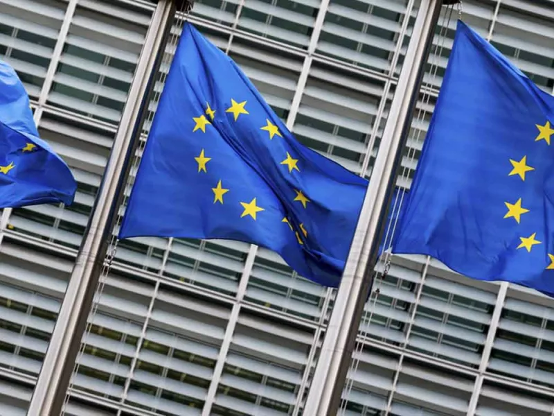 Μπόφινγκερ: Nαι στα κορωνοομόλογα - Με χρησιμοποίηση του ESM θα βρεθούμε με άδεια χέρια