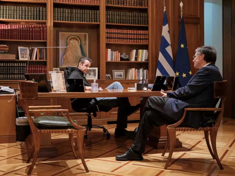 Ο Μητσοτάκης αποφασίζει: Πώς και πότε ανοίγουν καταστήματα, σχολεία – Οι "νάρκες"