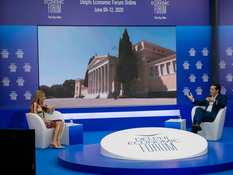 Τσίπρας στο Φόρουμ Δελφών:  Ο κ. Μητσοτάκης έφερε την ύφεση πριν τον κορωνοϊό