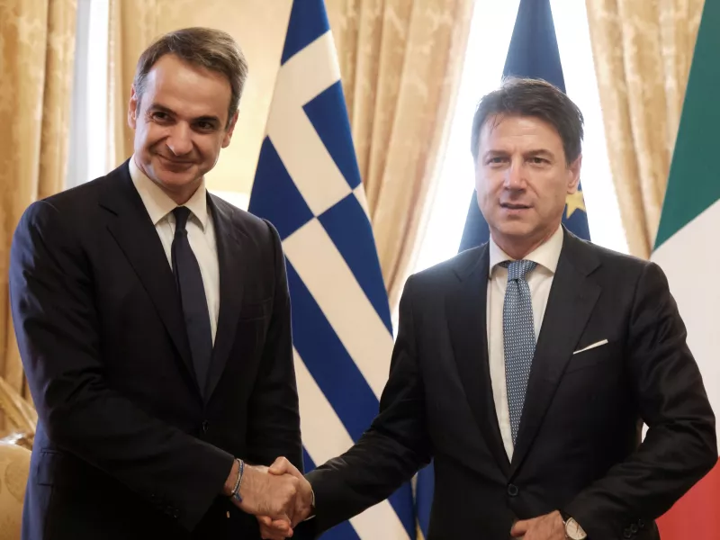 Τι σημαίνει η ιστορική συμφωνία με Ιταλία για την ΑΟΖ - Συρίγος: Οριοθέτηση σημαίνει ανακήρυξη