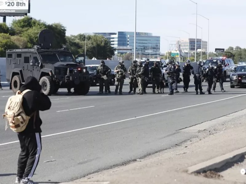 «Λόγια δικτάτορα»: Δημοκρατικοί αντιδρούν στην ανάπτυξη στρατού από τον Τραμπ 