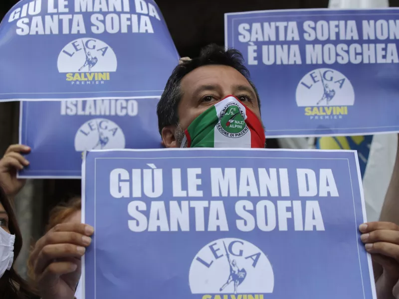 Διαμαρτυρία Σαλβίνι στην Ιταλία: Κάτω τα χέρια από την Αγία Σοφία